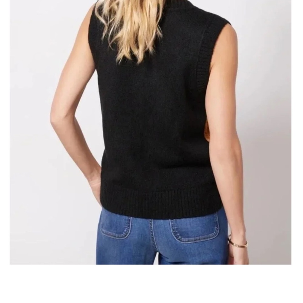 EVEREVE Payton Argyle Sleeveless Pullover V-Neck Black, Rust & Cream XS - Picture 3 of 7
